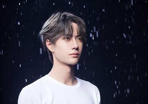 最新爆料顶流和王一博,王一博与神秘顶流恋情曝光，真相究竟如何？